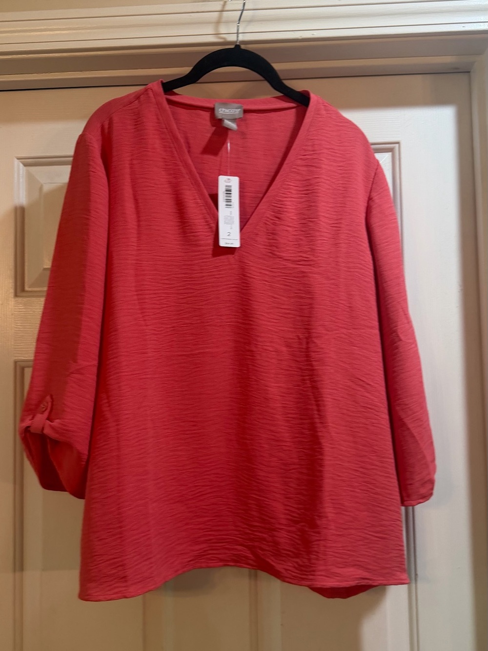 Chicos Size 2/XL3/4 rolled Sleeve Women's V-neck textured Citrus Pink top NWT